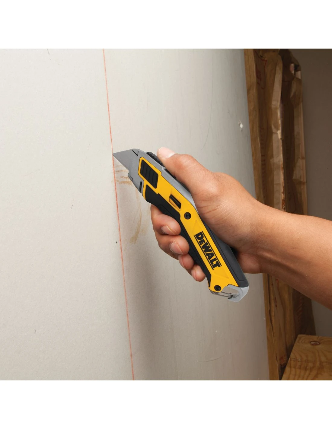 Cutter à Lame Rétractable Premium DeWALT DWHT10295 – Image 13