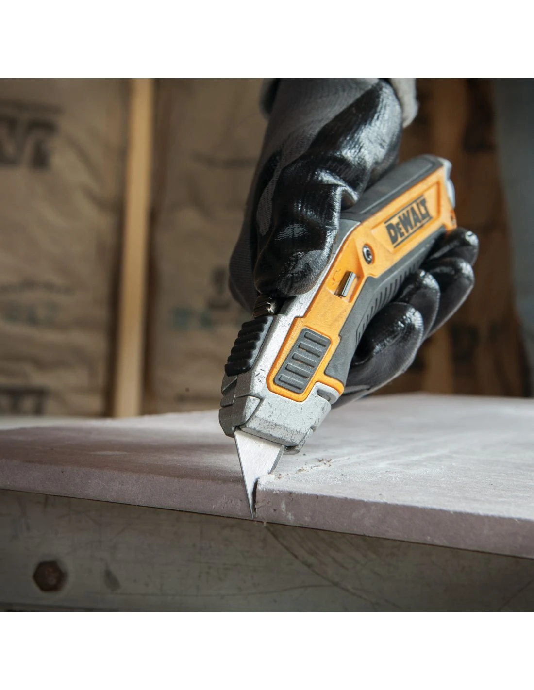 Cutter à Lame Rétractable Premium DeWALT DWHT10295 – Image 5